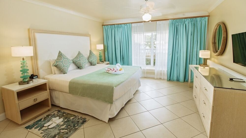 Bay Gardens Beach Resort & Spa